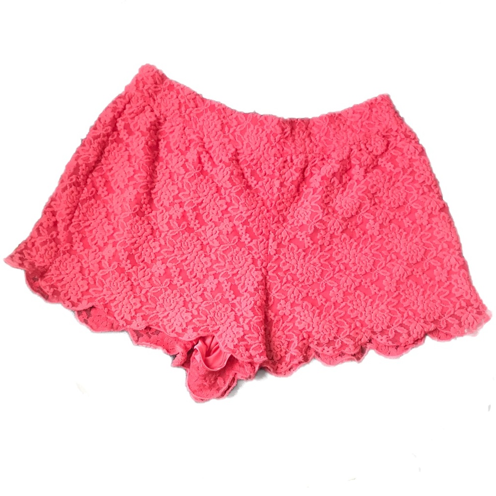 Lulu’s coral shorts